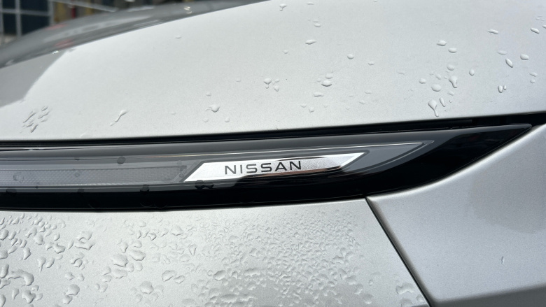 Nissan Qashqai 1.3 DiG-T MH Tekna 5dr Petrol Hatchback